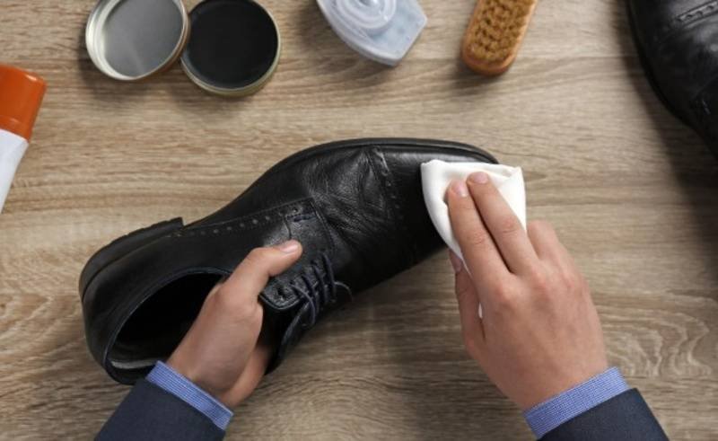 How-to-Remove-Scuffs-From-Leather-Dress-Shoes