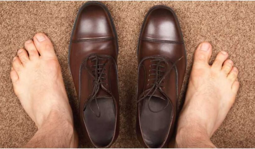 Men’s Leather Dress Shoes for Wide Feet Fit Guide 2026