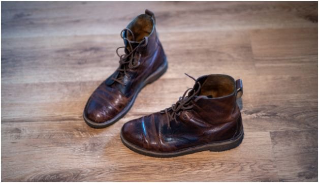 What Full-Grain Leather Means in Dress Shoes