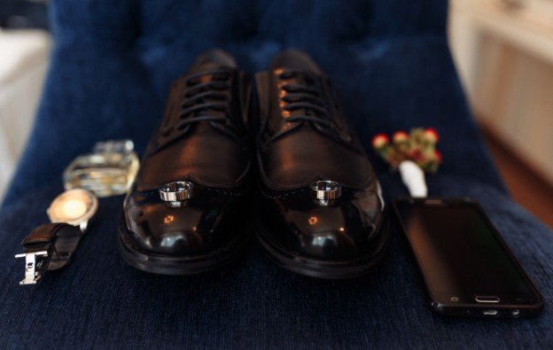Signs Your Leather Shoes Need Polish