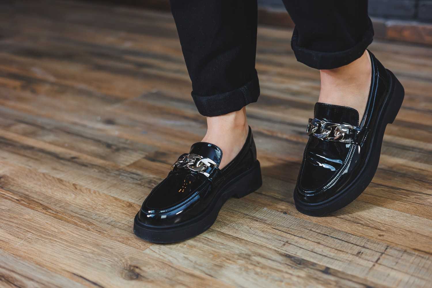 What Makes Oxford Shoes Comfortable for Work?