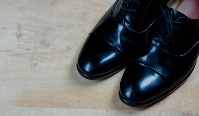 Difference Between Derby Oxford and Wingtip Shoes