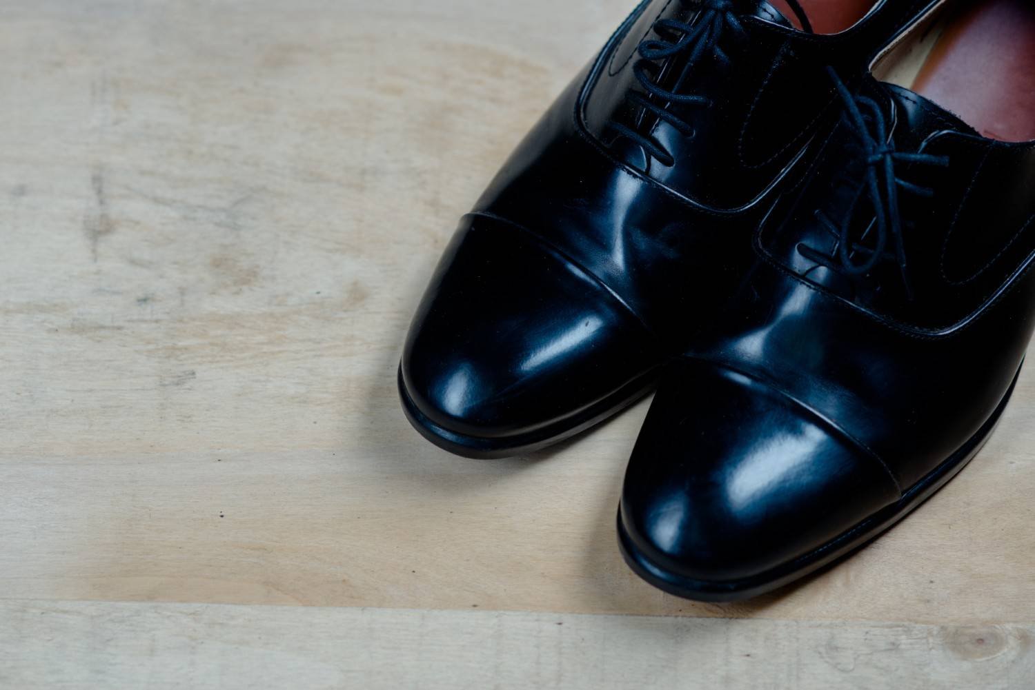 Difference Between Derby Oxford and Wingtip Shoes