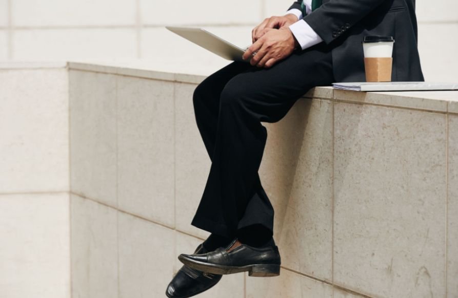 A Firm Heel Counter and Deep Heel Cup Improve Stability