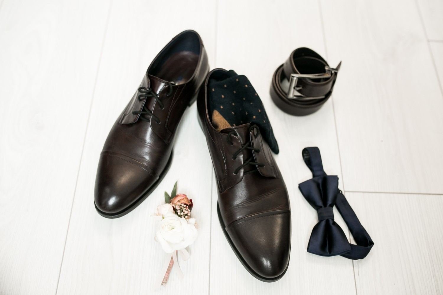 What Should the Groom Choose Compared With a Guest